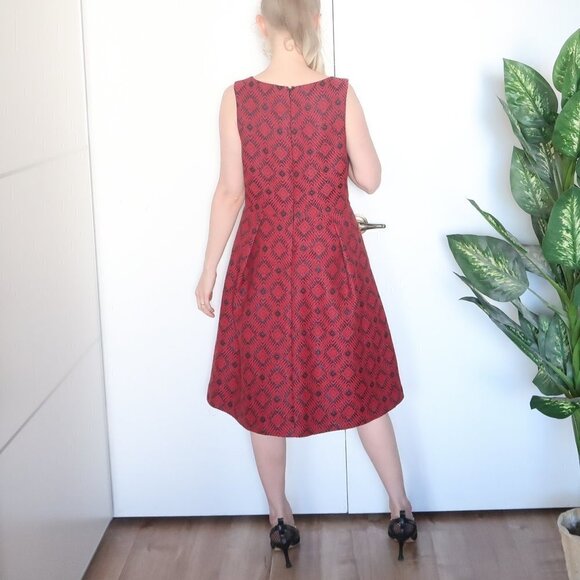 Anthropologie Hutch Red & Black Tweed V-neck Sleeveless Flare Midi Dress Size 8 - Picture 4 of 12
